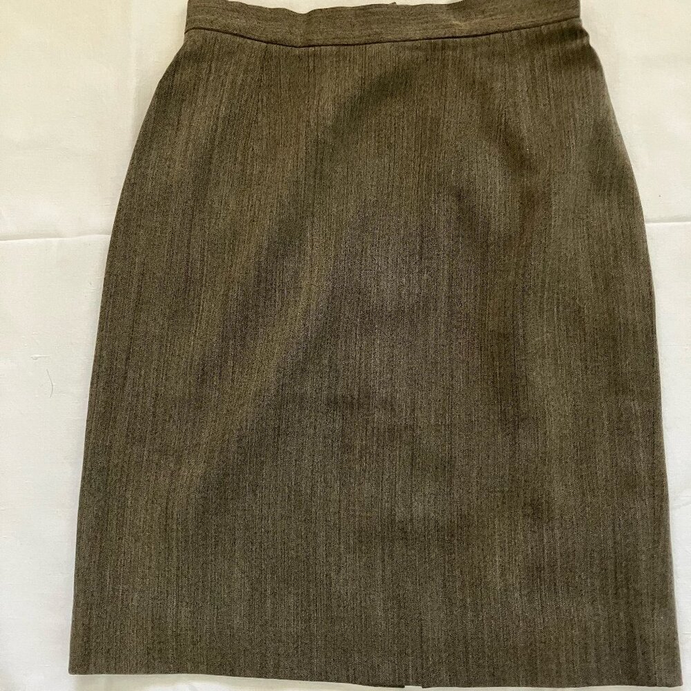 Cute size 4 skirt